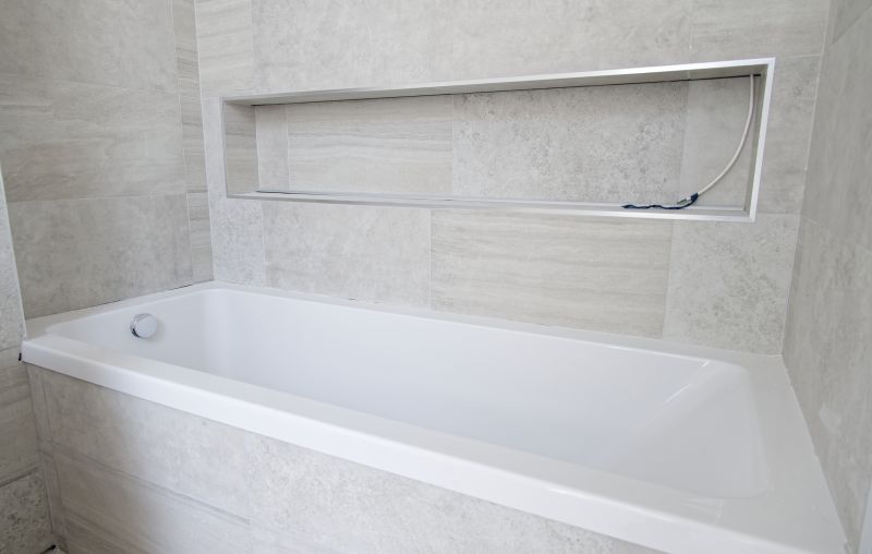 Modern Minimalist Tub